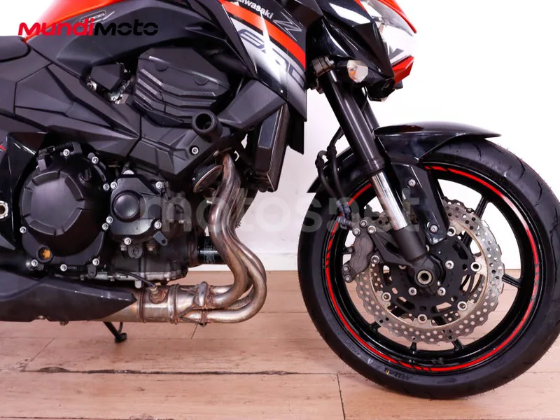 Kawasaki Z800 - Vista 44