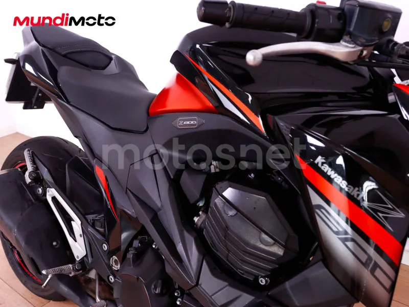 Kawasaki Z800 - Vista 45