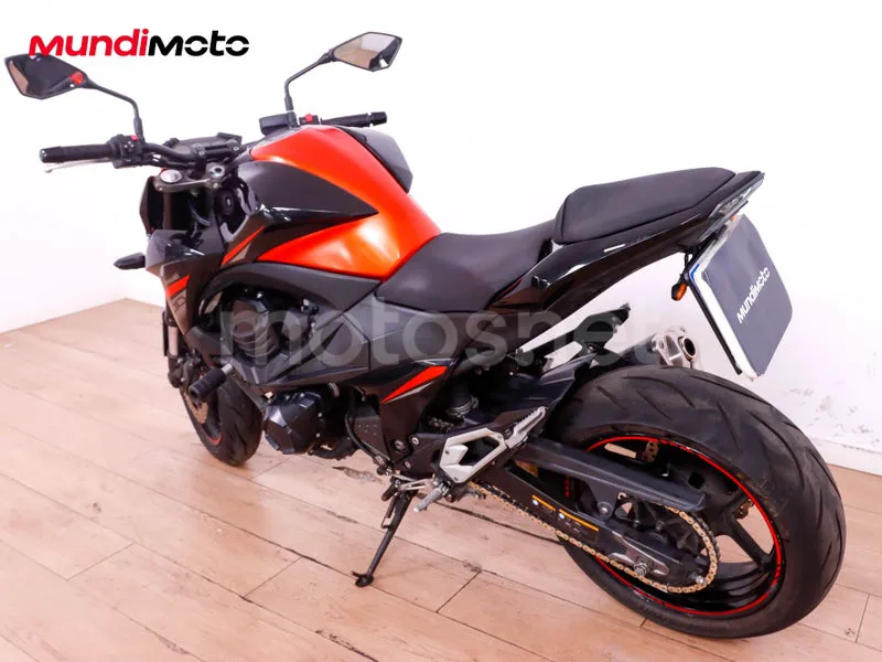 Kawasaki Z800 - Vista 8