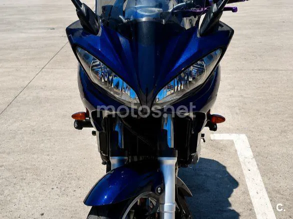 Yamaha FZ6 Fazer - Vista 3