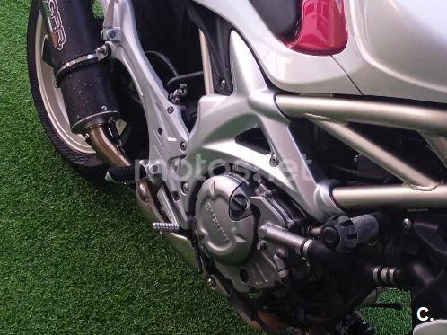 Suzuki Gladius 650 - Vista 4