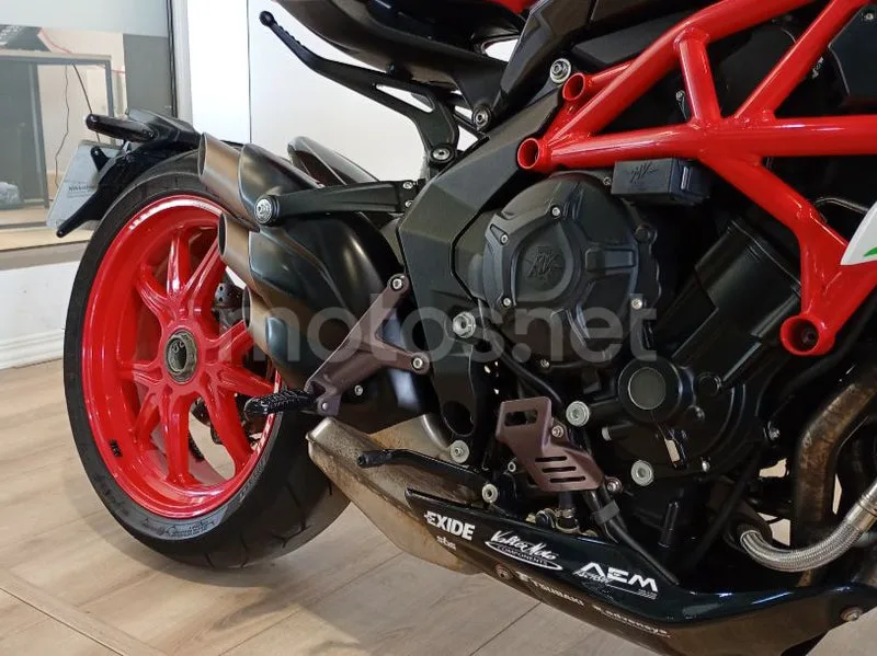 MV Agusta Dragster 800 - Vista 11