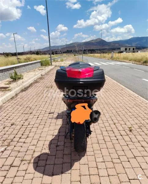 Yamaha TMAX - Vista 4