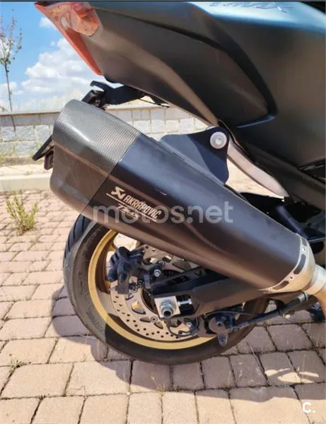 Yamaha TMAX - Vista 6