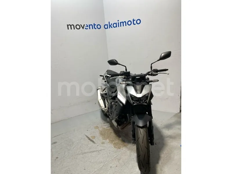 Honda CB750 Hornet - Vista 10