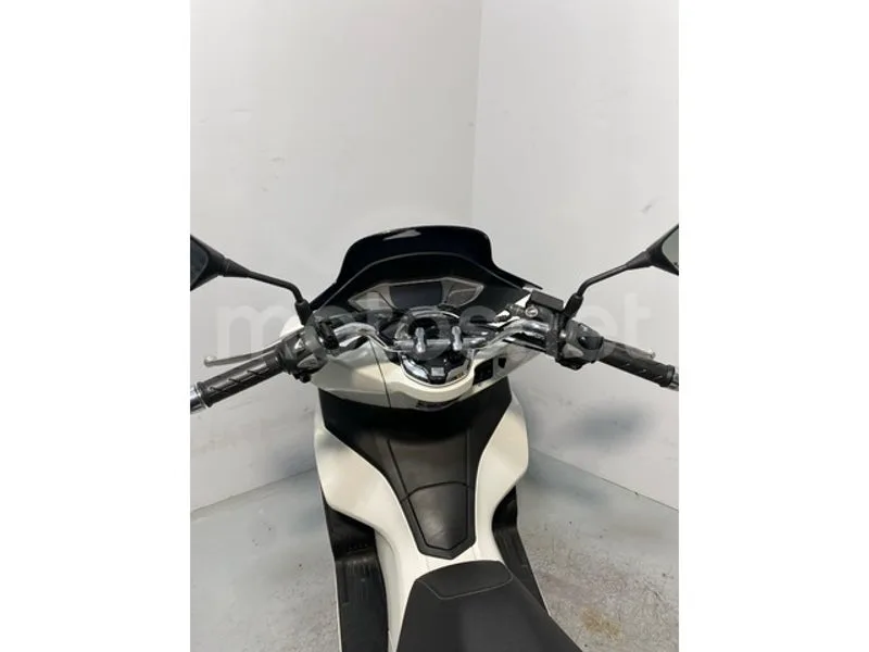 Honda PCX125 - Vista 5