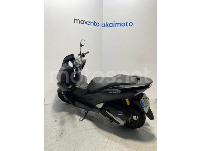 Honda PCX125 - Vista 3