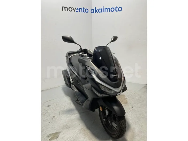 Honda PCX125 - Vista 10