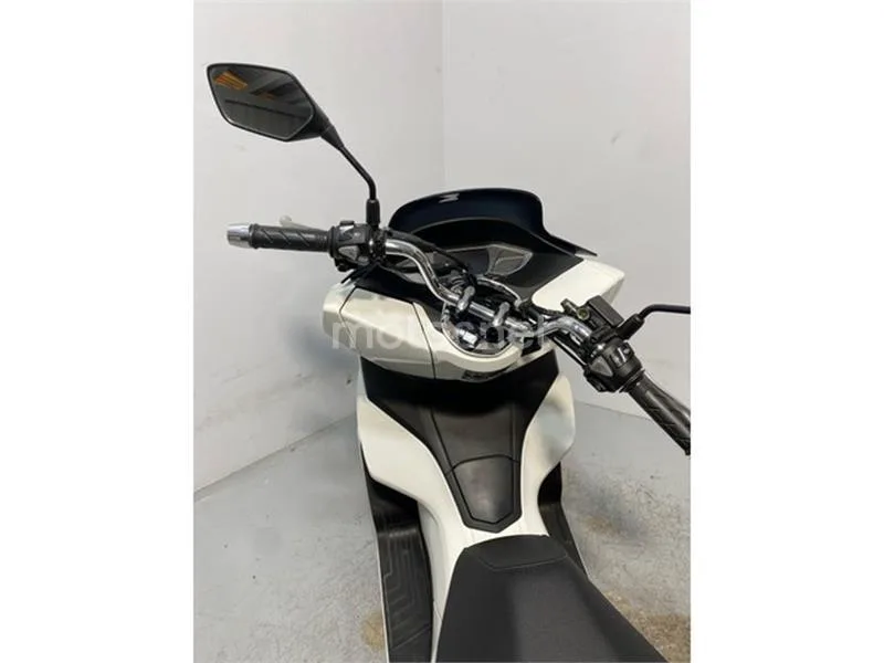 Honda PCX125 - Vista 5