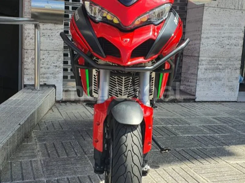 Ducati Multistrada - Vista 4