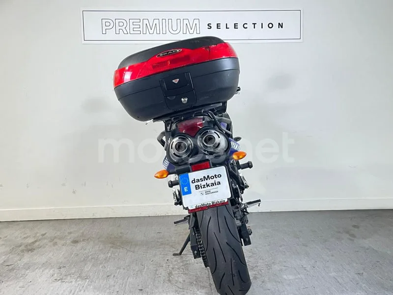 Yamaha FZ6 Fazer - Vista 4