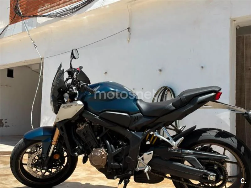 Honda CB650R - Vista 3