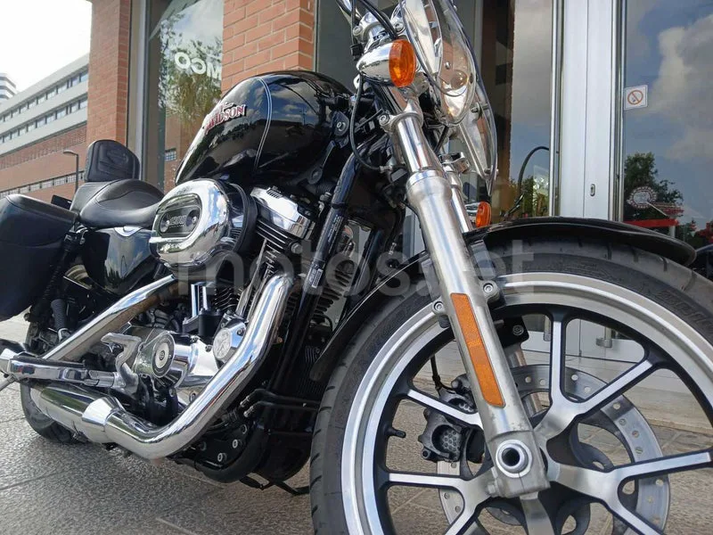 Harley-Davidson SuperLow - Vista 5