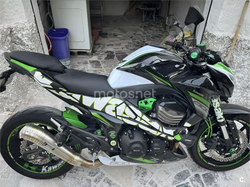 Kawasaki Z800 - Vista 7