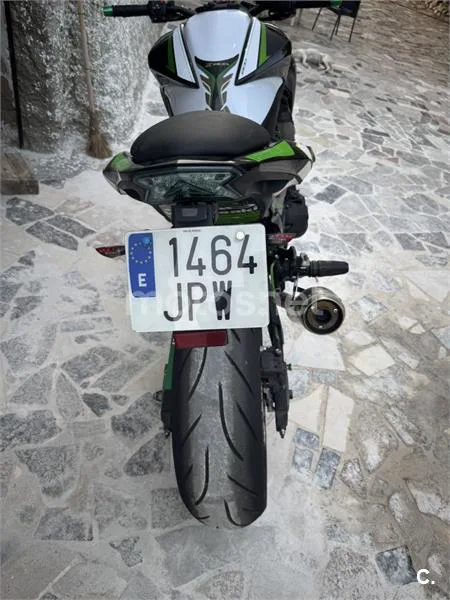Kawasaki Z800 - Vista 8