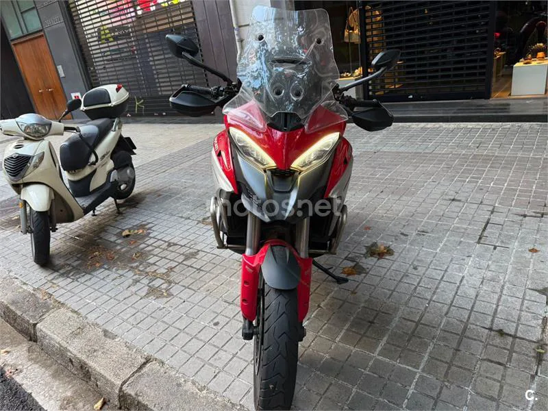 Ducati Multistrada V4 - Vista 3