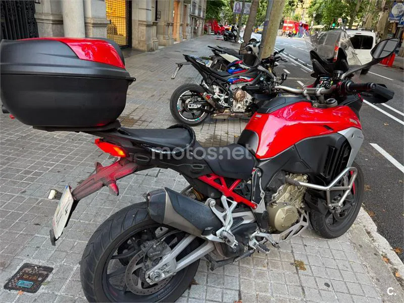 Ducati Multistrada V4 - Vista 4