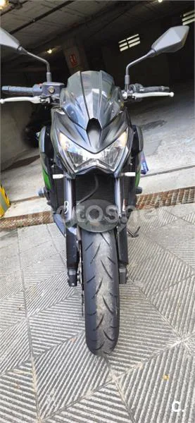 Kawasaki Z800 - Vista 13