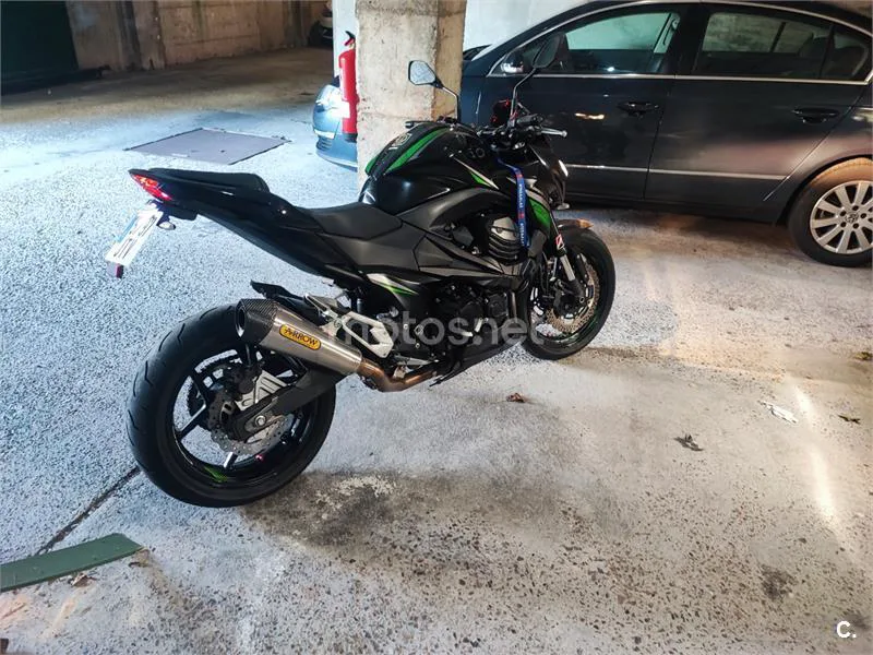 Kawasaki Z800 - Vista 3