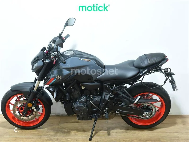 Yamaha MT-07 - Vista 7