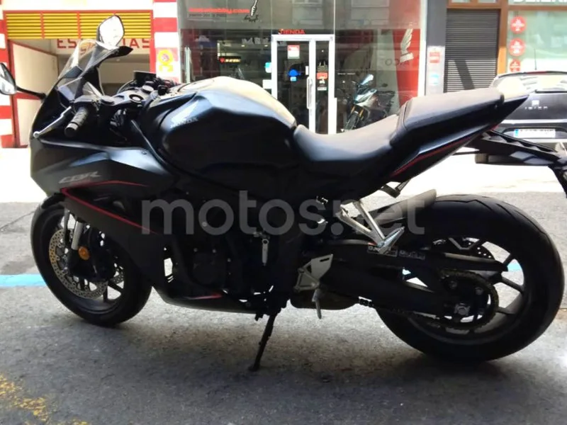 Honda CBR650R - Vista 3