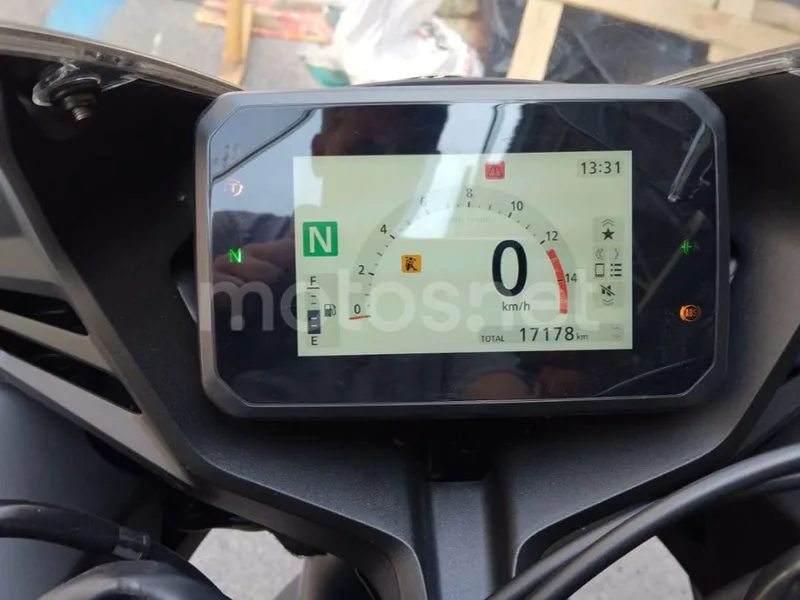 Honda CBR650R - Vista 9