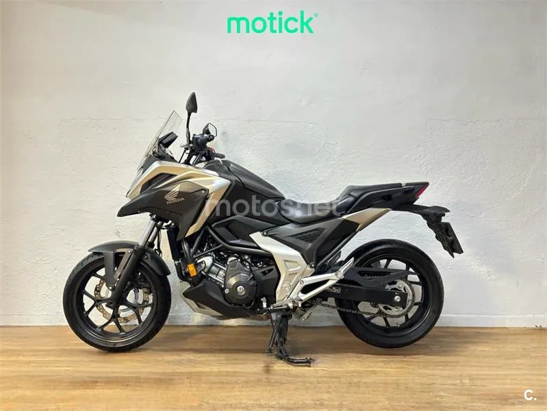 Honda NC750X - Vista 7
