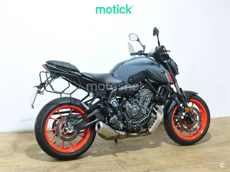 Yamaha MT-07 - Vista 10