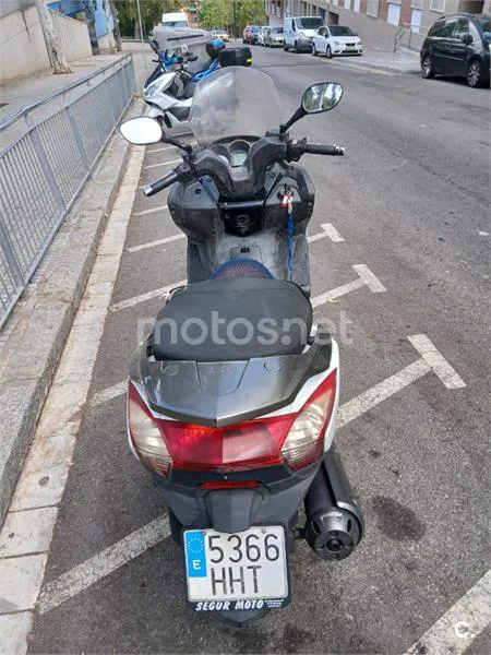 Kymco Super Dink 125 - Vista 3