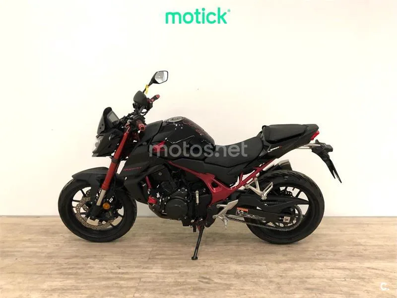 Honda CB750 Hornet - Vista 6