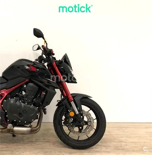 Honda CB750 Hornet - Vista 4