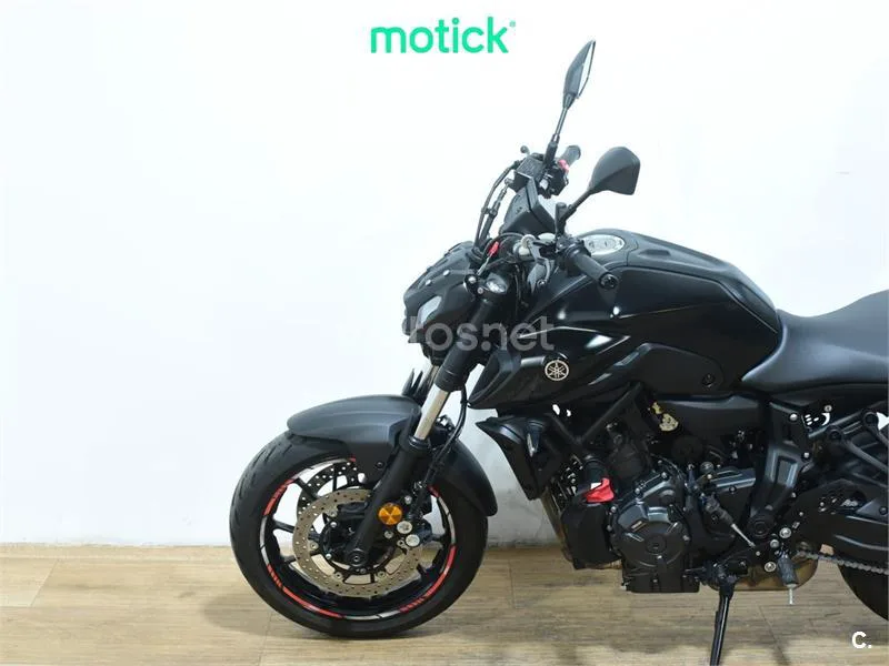 Yamaha MT-07 - Vista 8
