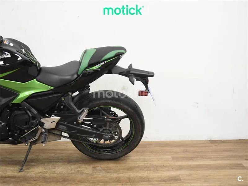 Kawasaki Ninja 650 - Vista 8