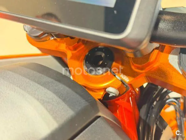 KTM 1390 Super Duke R - Vista 11