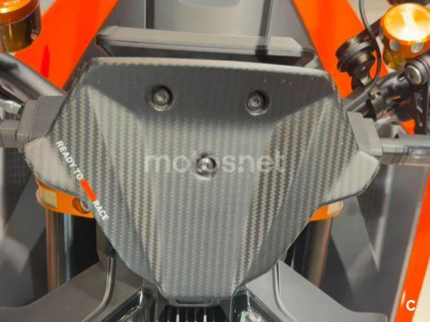 KTM 1390 Super Duke R - Vista 12