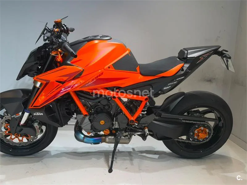 KTM 1390 Super Duke R - Vista 5