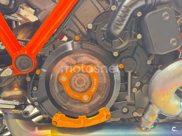KTM 1390 Super Duke R - Vista 10