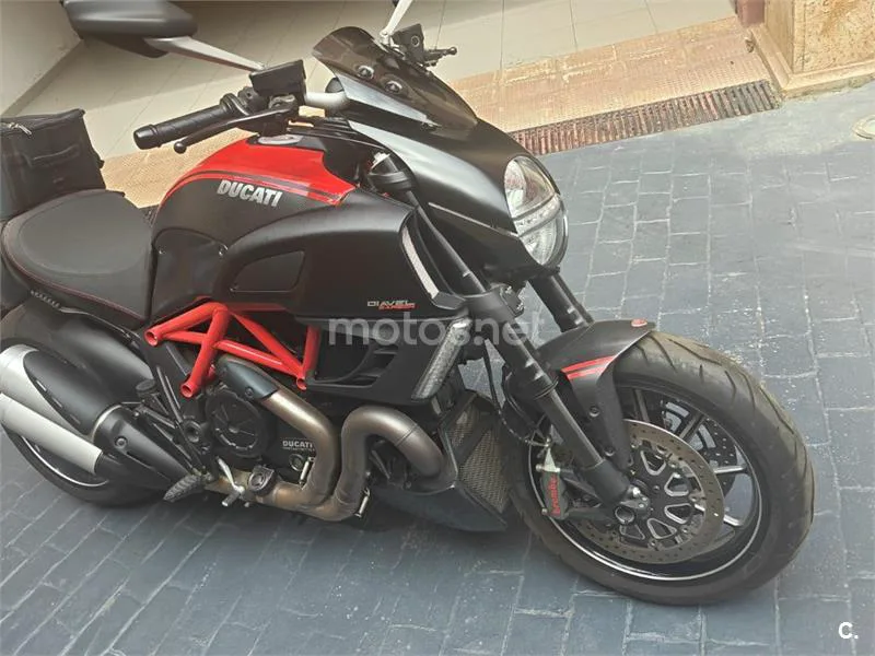 Ducati Diavel - Vista 4