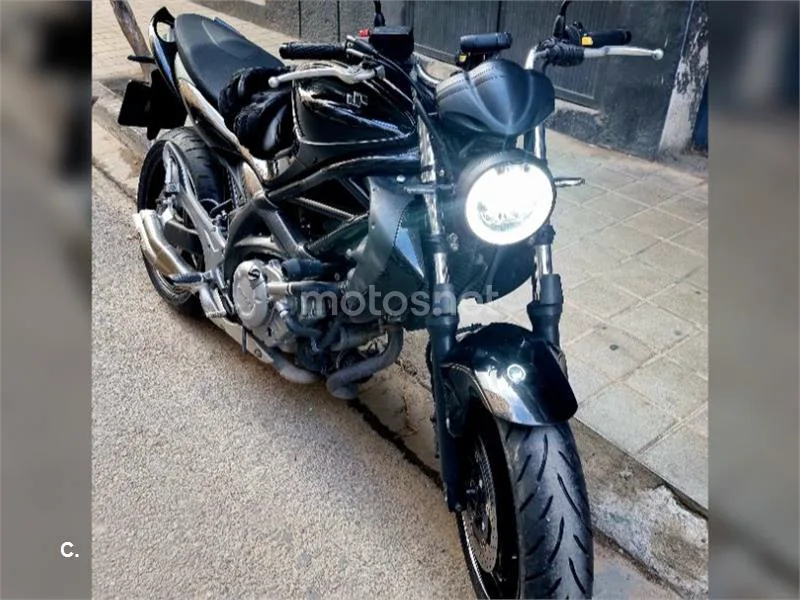 Suzuki Gladius 650 3200 € 2011 Valencia - 1