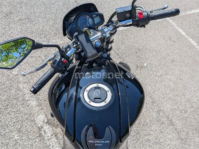 Suzuki Gladius 650 3200 € 2011 Valencia - 2