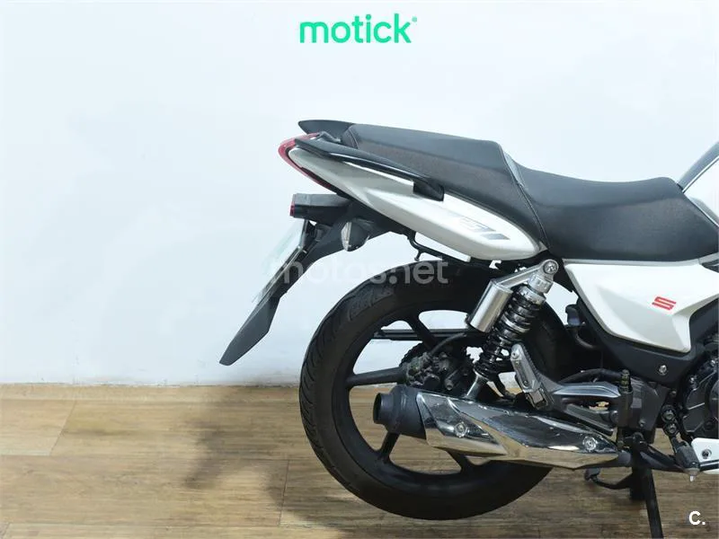 Keeway RKS 125 - Vista 3