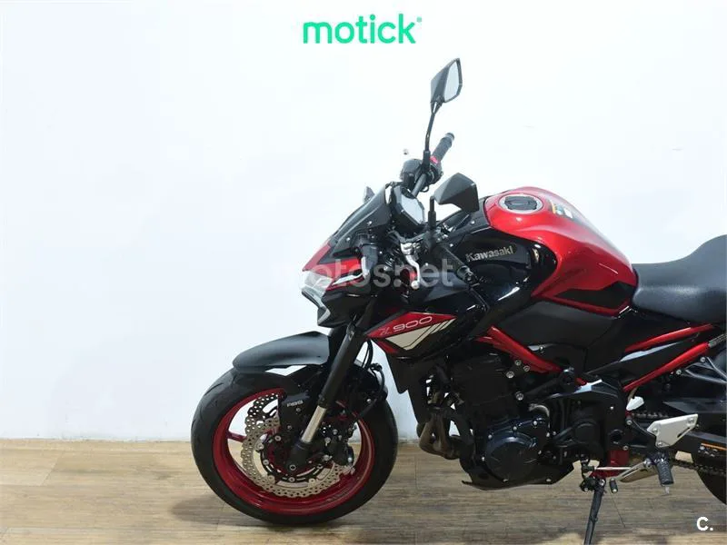 Kawasaki Z900 - Vista 8