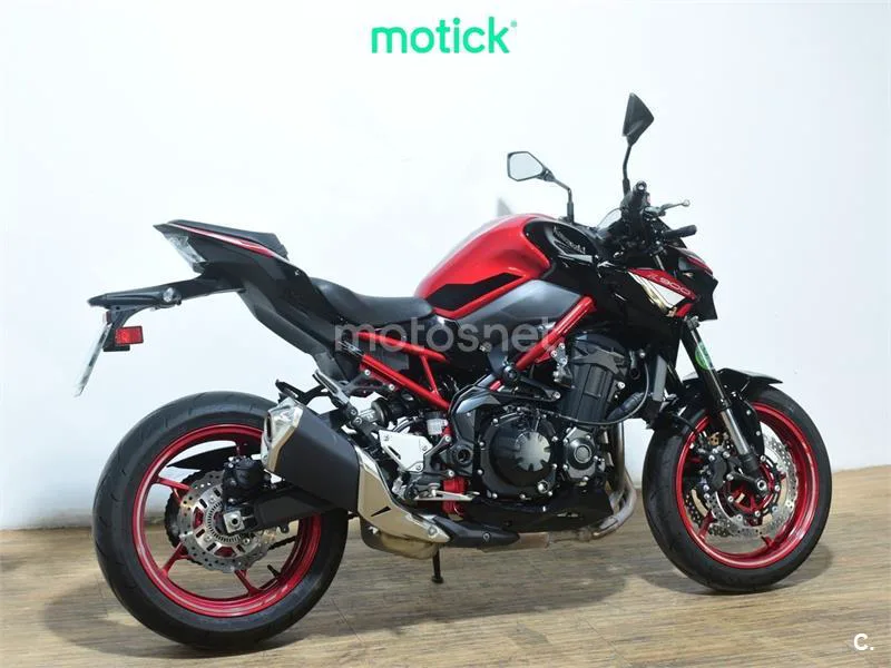 Kawasaki Z900 - Vista 10