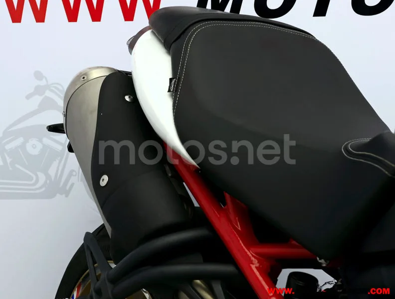 Triumph Speed Triple - Vista 11