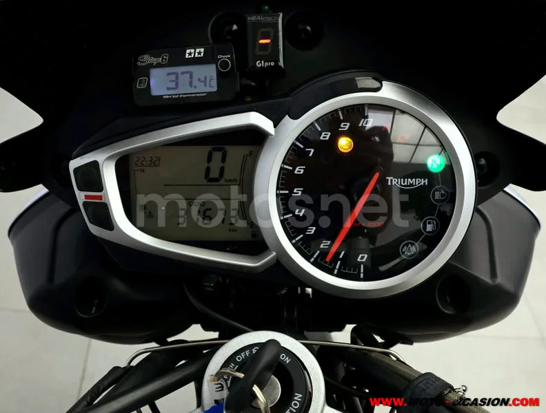 Triumph Speed Triple - Vista 6