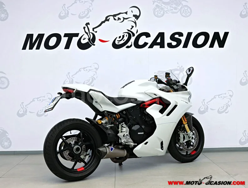 Ducati SuperSport - Vista 3