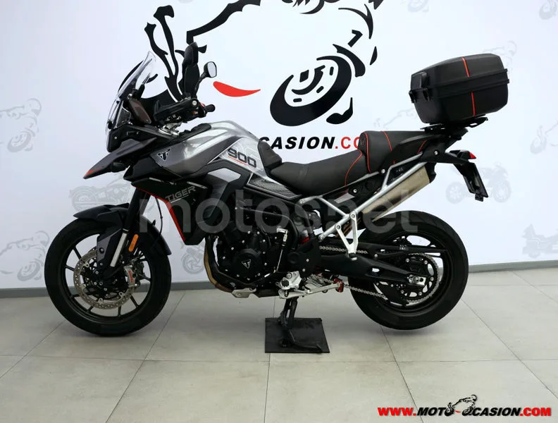 Triumph Tiger 900 - Vista 7