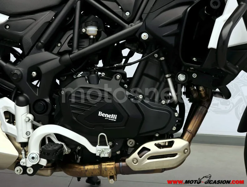 Benelli TRK 502 - Vista 5
