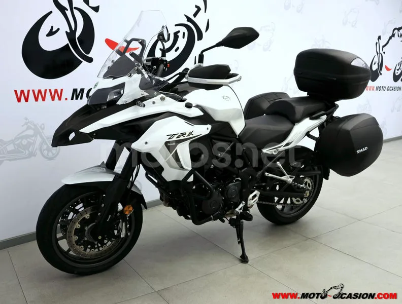 Benelli TRK 502 - Vista 8