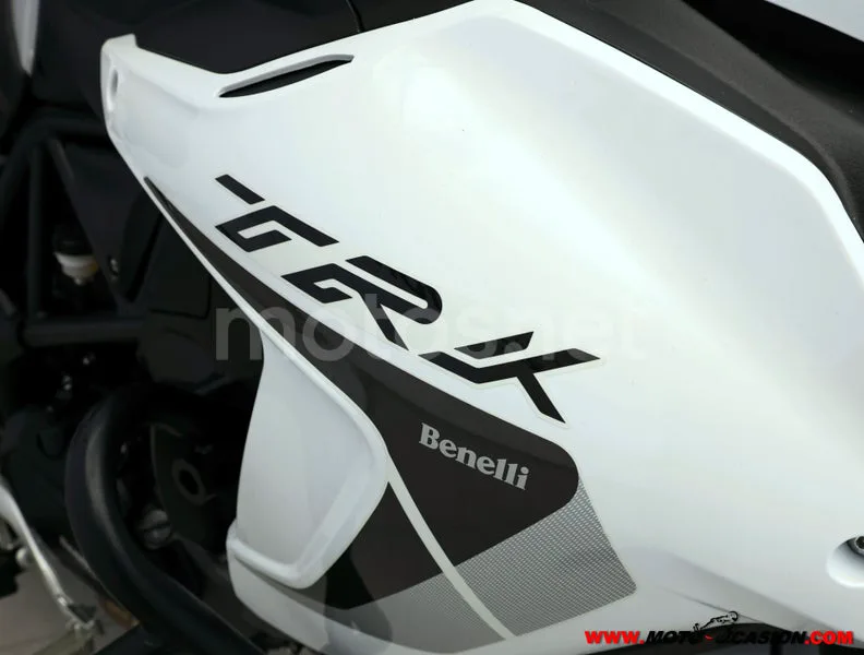 Benelli TRK 502 - Vista 9